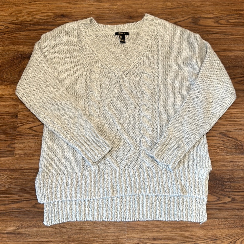 Forever 21 grey knit sweater size small